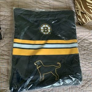 Black dog string bag bruins edition